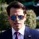 Illustration for article titled ‘So Fuckin’ Sorry To Hear About This Shit,’ Reads Outpouring Of Sympathetic Texts From Scaramucci’s Friends, Family